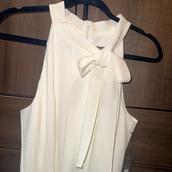 Vince Camuto Ivory Halter Bow Midi Dress - Picture 4 of 9